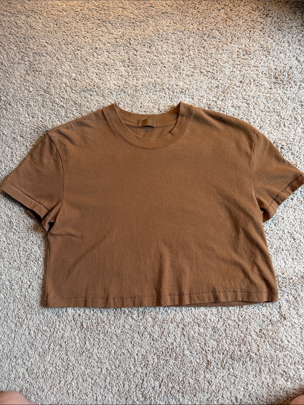 nuuds Cropped Tee in Chocolate
